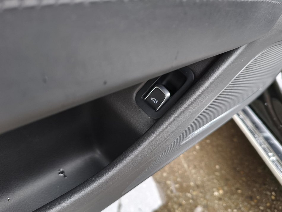 Audi A8 3.0 TDi  Quattro