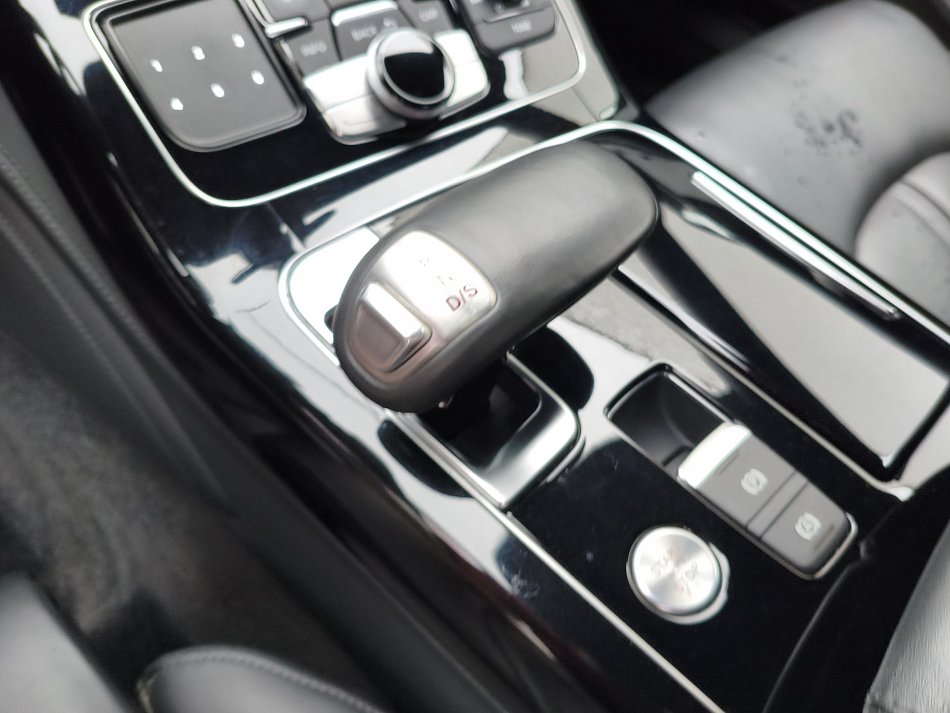 Audi A8 3.0 TDi  Quattro
