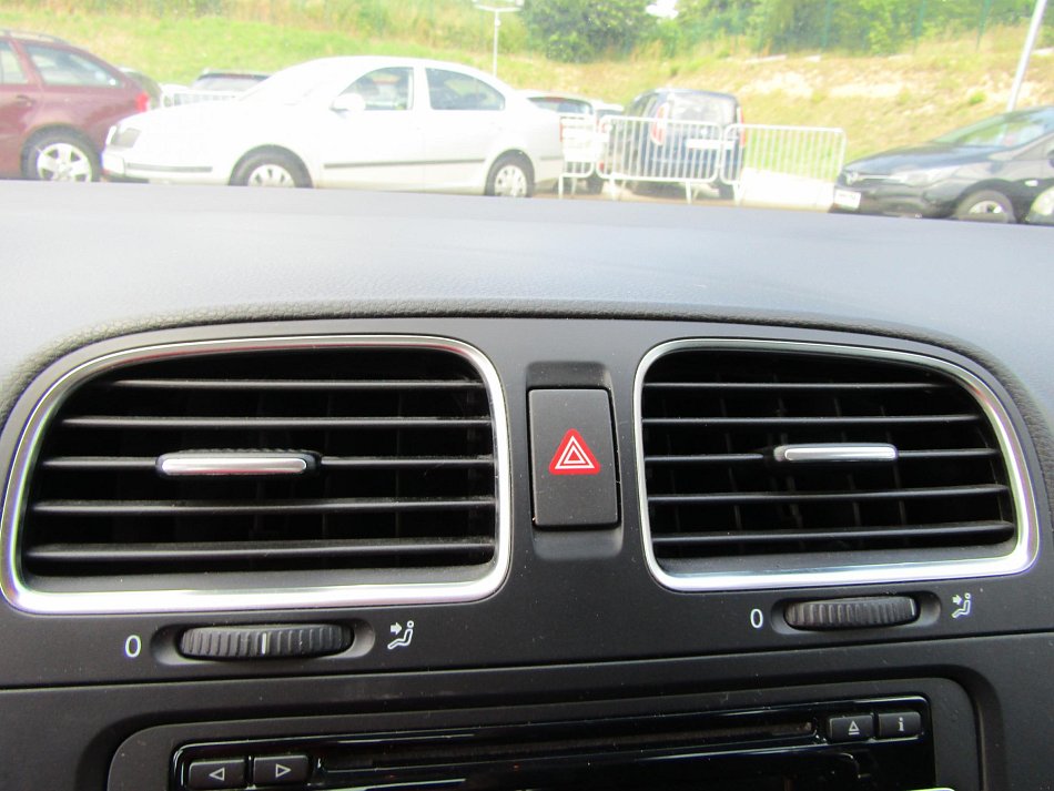 Volkswagen Golf 1.6 TDi  VI