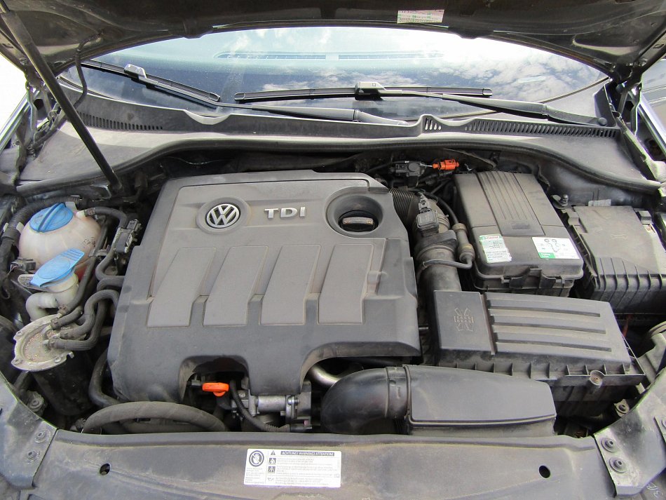 Volkswagen Golf 1.6 TDi  VI