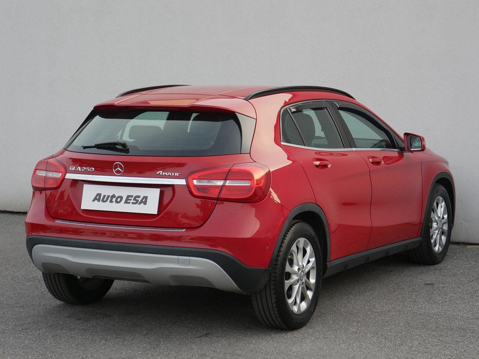 Mercedes-Benz GLA 2.0 Style GLA 250  4Matic