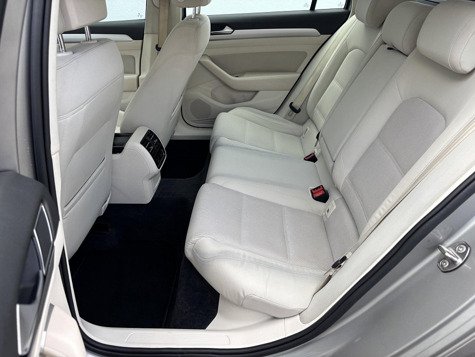Volkswagen Passat 1.6 