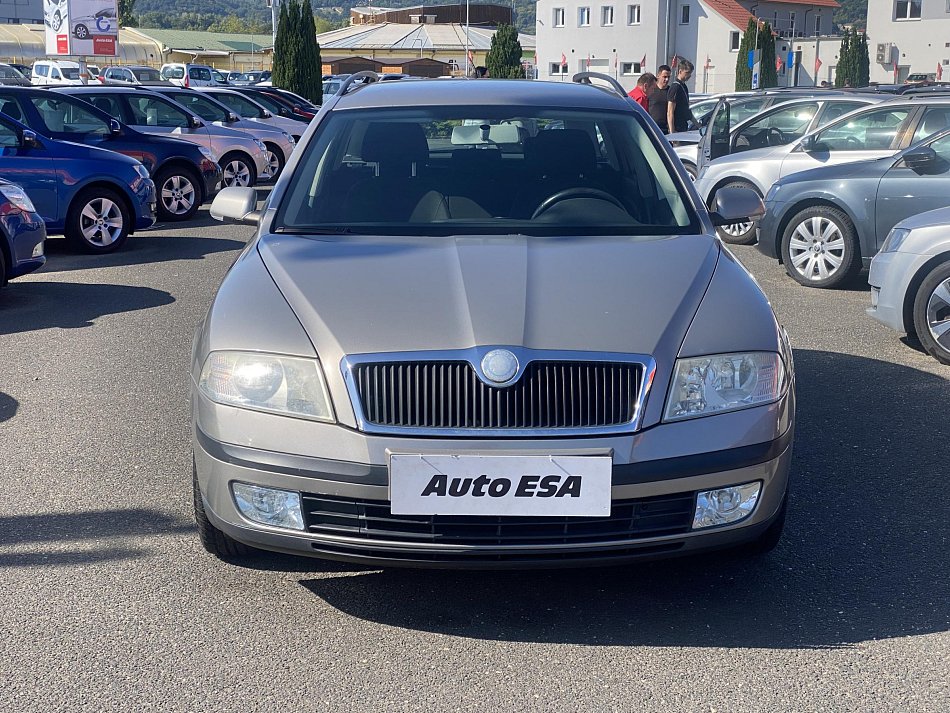 Škoda Octavia II 1.6 FSi 
