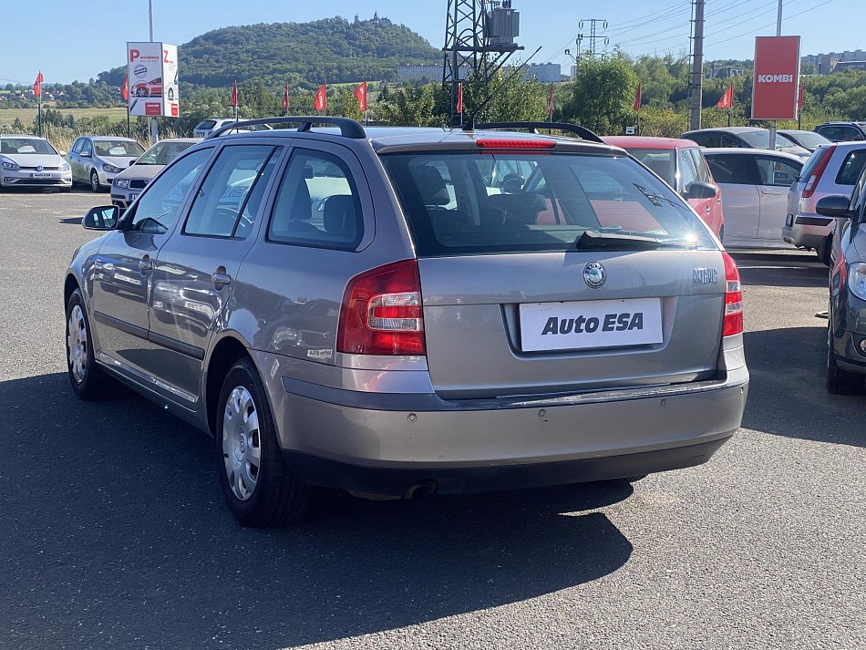 Škoda Octavia II 1.6 FSi 
