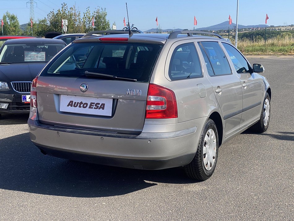 Škoda Octavia II 1.6 FSi 