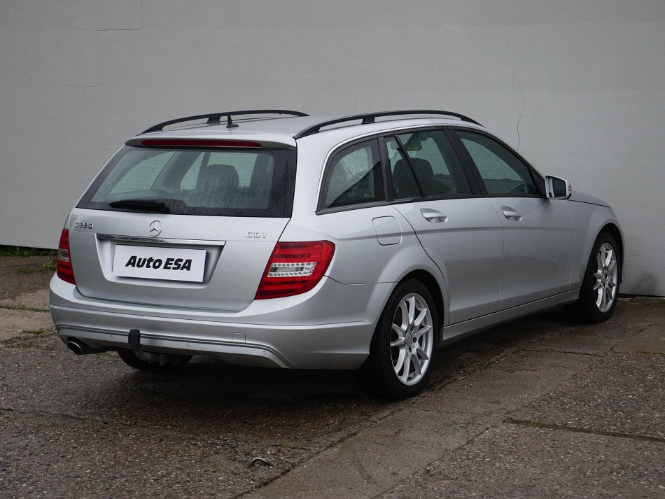 Mercedes-Benz Třída C 2.2CDi  C220