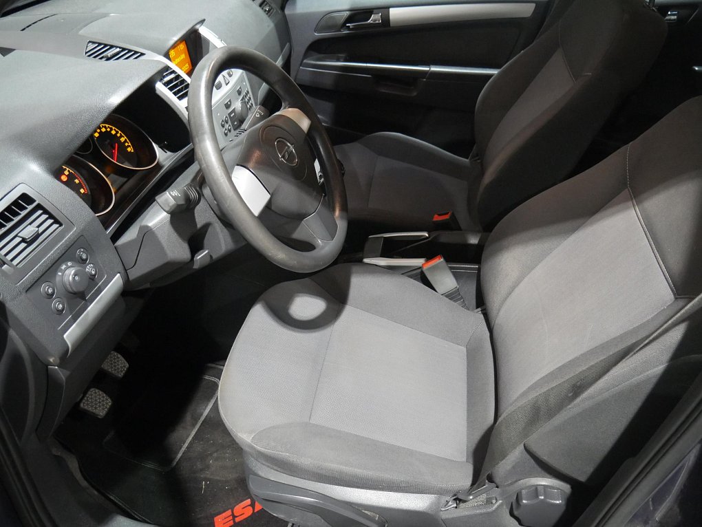 Opel Zafira 1.8 16V  7míst