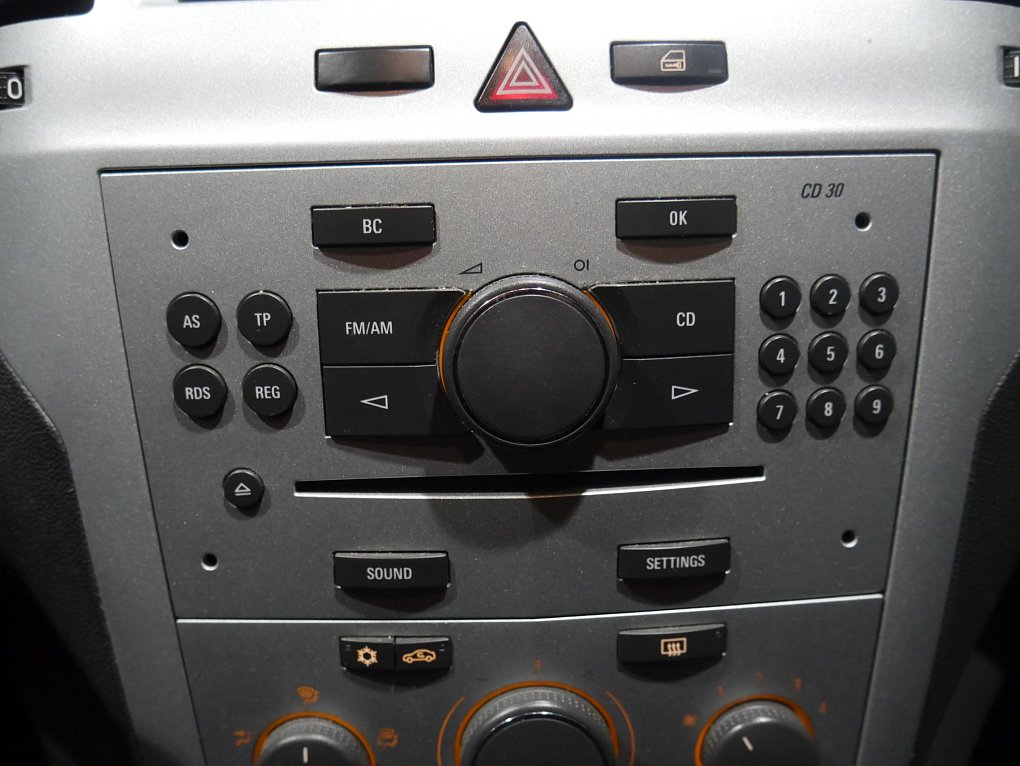 Opel Zafira 1.8 16V  7míst