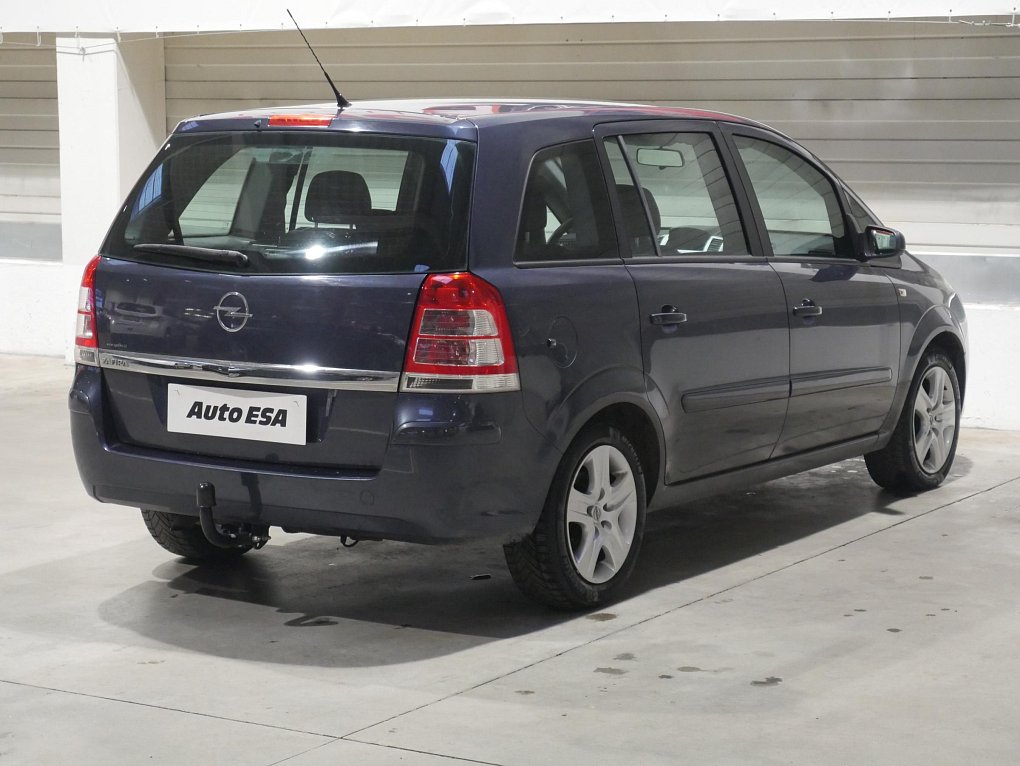 Opel Zafira 1.8 16V  7míst