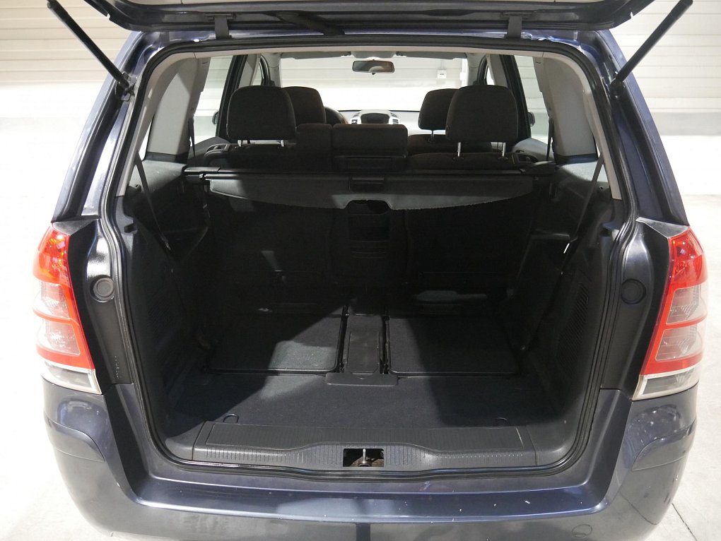 Opel Zafira 1.8 16V  7míst