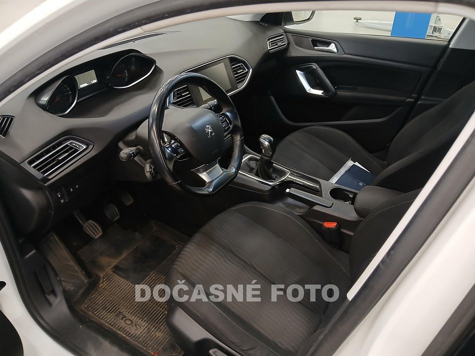 Peugeot 308 1.2PT 