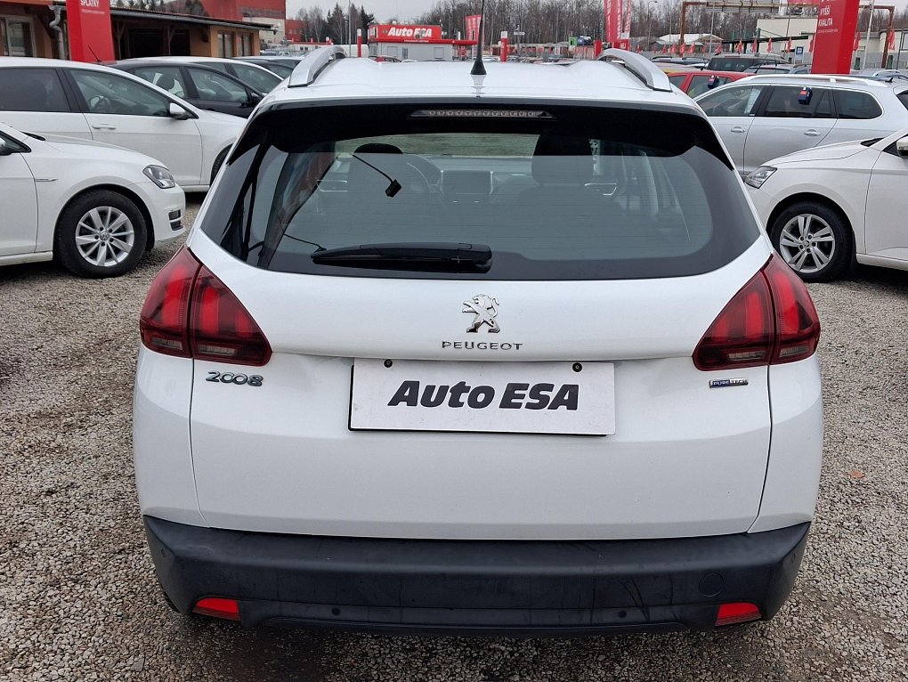 Peugeot 2008 1.2PT 
