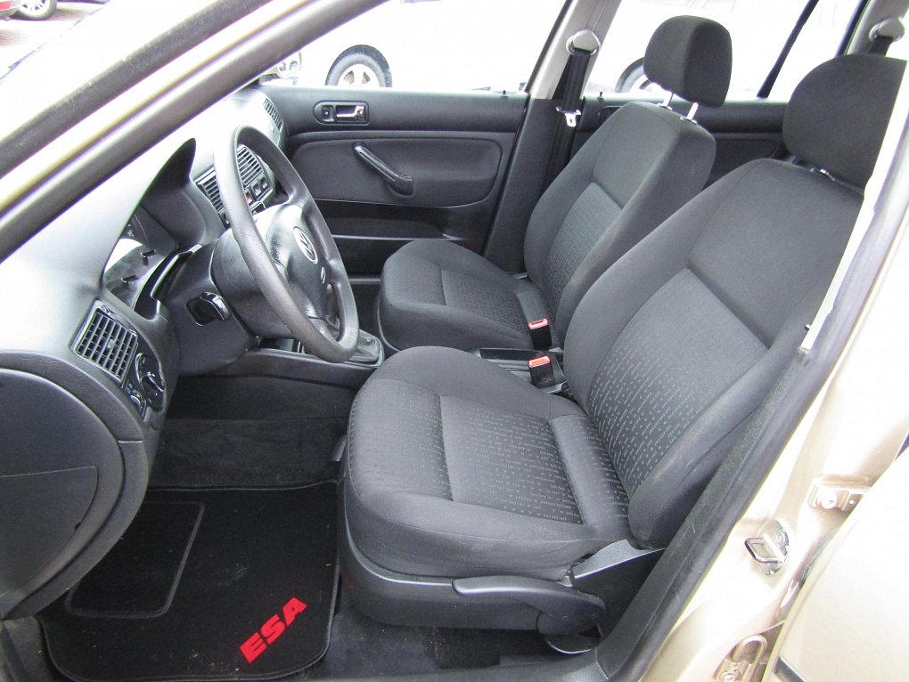Volkswagen Golf 1.6 16V 