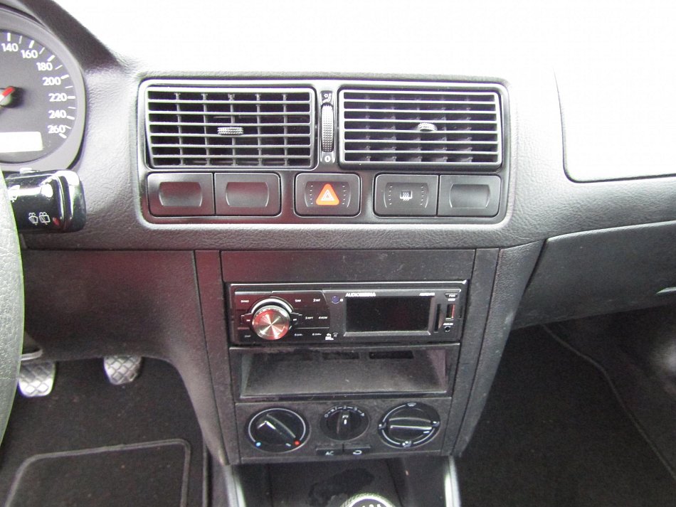 Volkswagen Golf 1.6 16V 