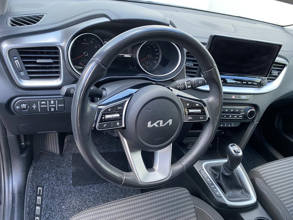 Kia Ceed 1.5T-GDi TOP