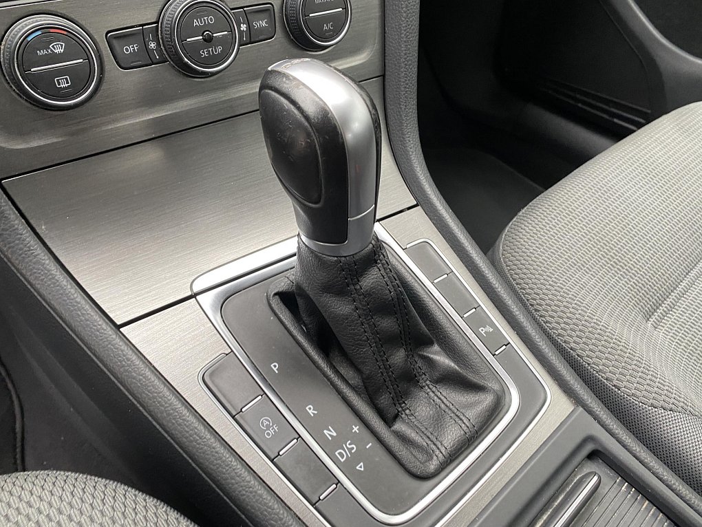 Volkswagen Golf 1.2 TSi Comfortline VII