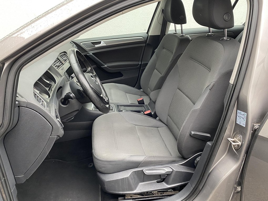 Volkswagen Golf 1.2 TSi Comfortline VII