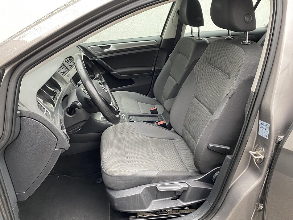 Volkswagen Golf 1.2 TSi Comfortline VII