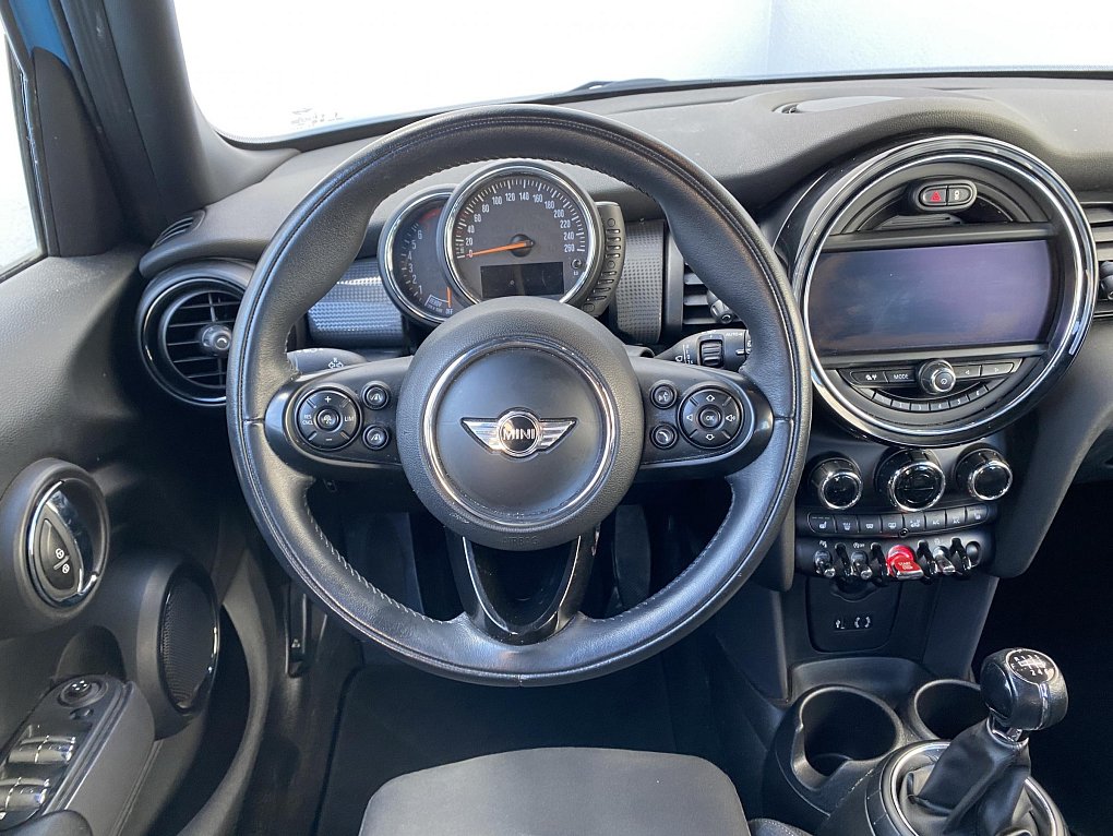 Mini Cooper 1.5i 