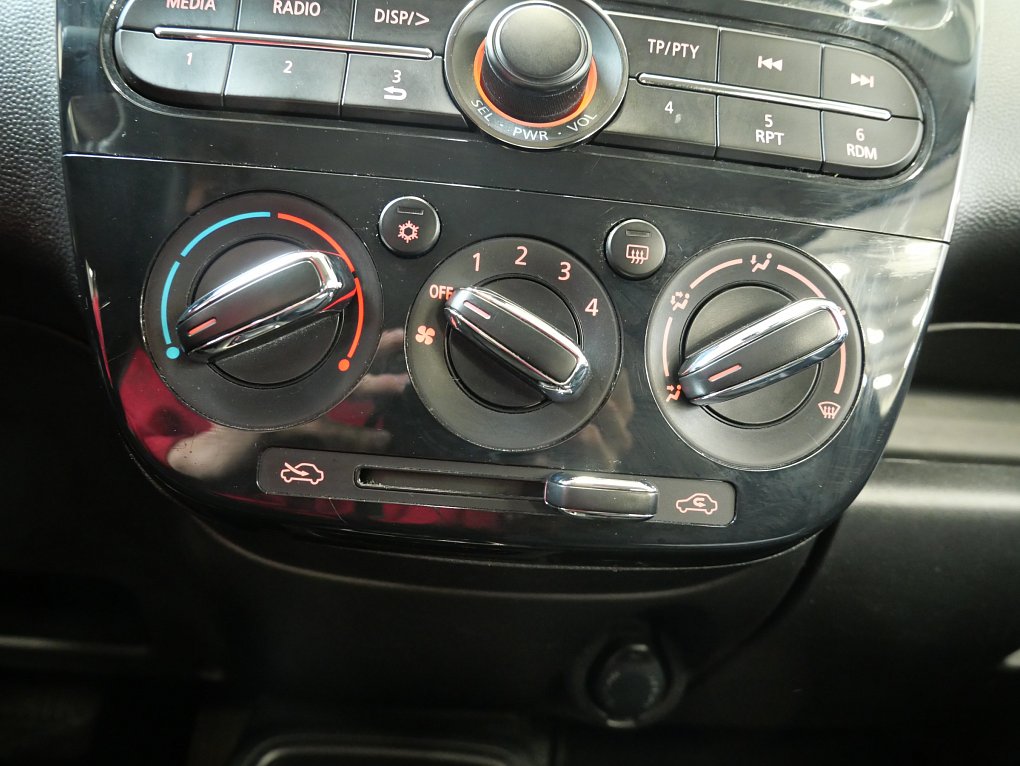 Mitsubishi Space Star 1.2i 