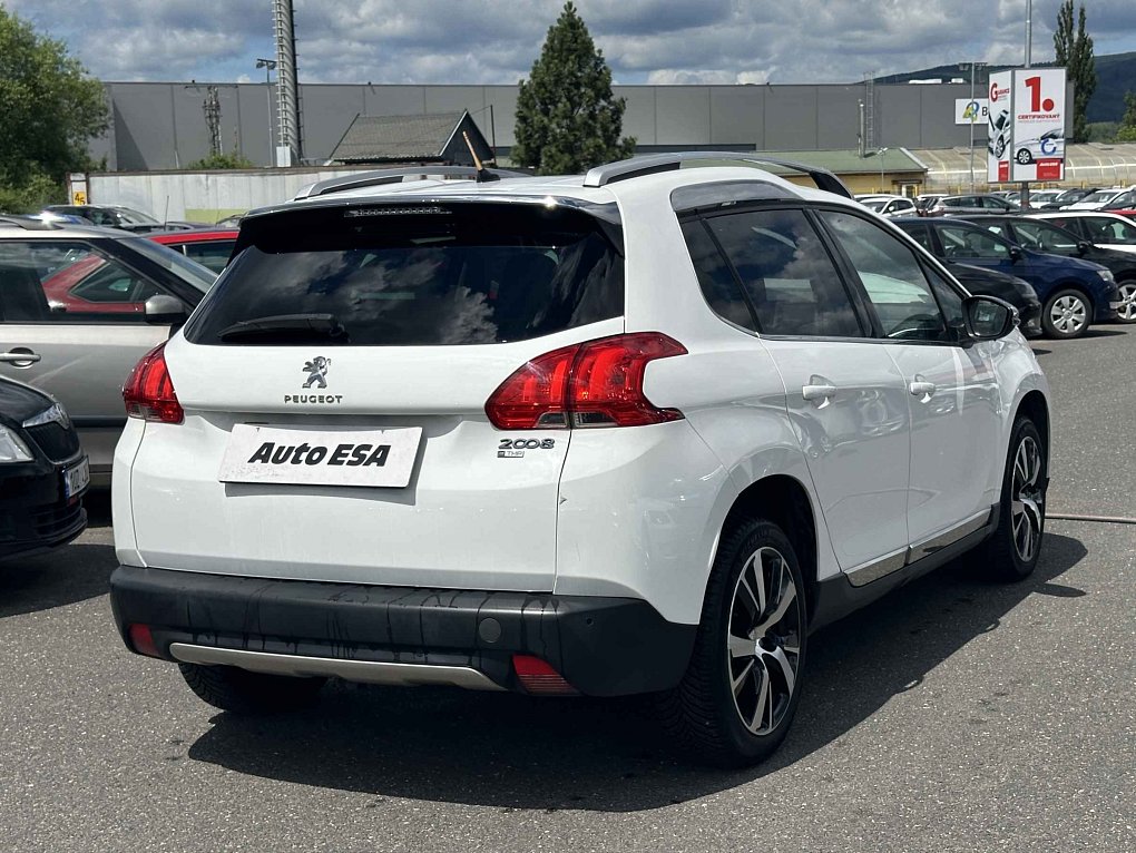 Peugeot 2008 1.2PT 