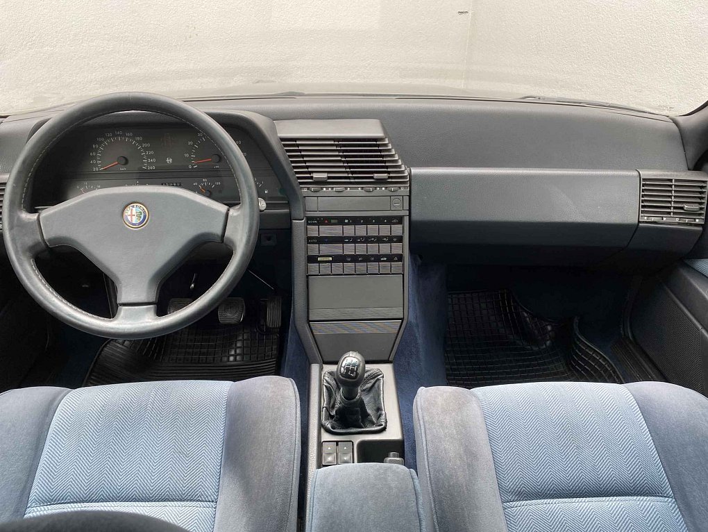 Alfa Romeo 164 3.0 V6 