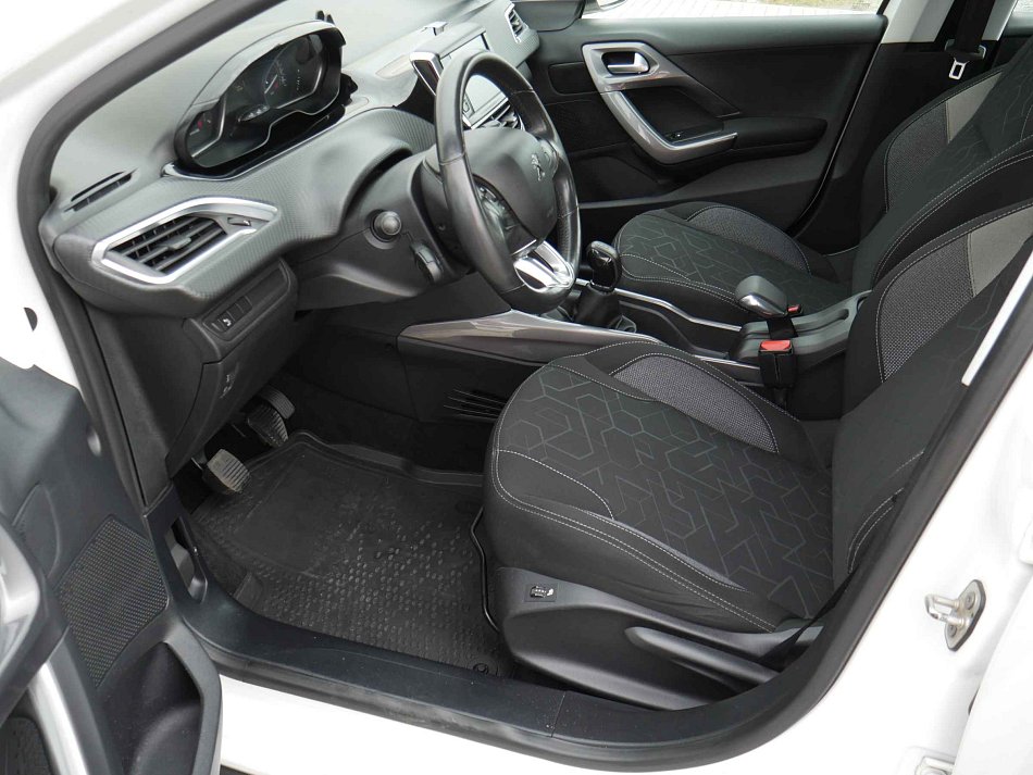 Peugeot 2008 1.2PT Active