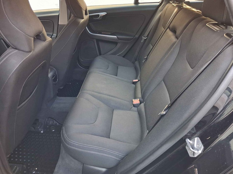 Volvo V60 2.0 D3 