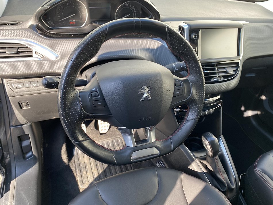 Peugeot 208 1.2 PT GT Line