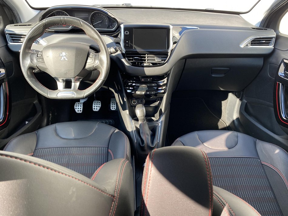Peugeot 208 1.2 PT GT Line