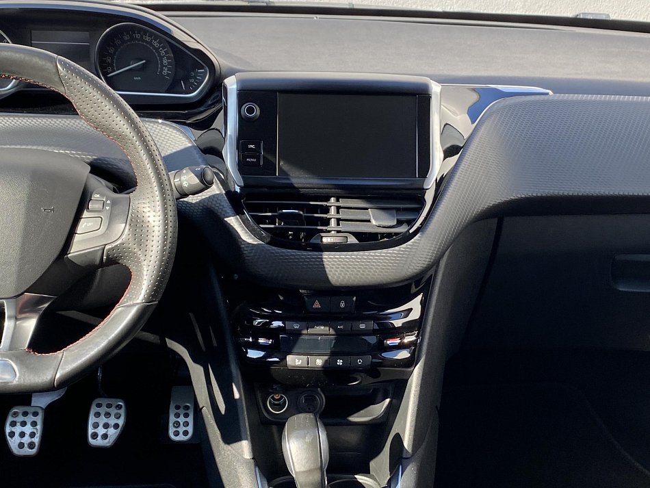 Peugeot 208 1.2 PT GT Line