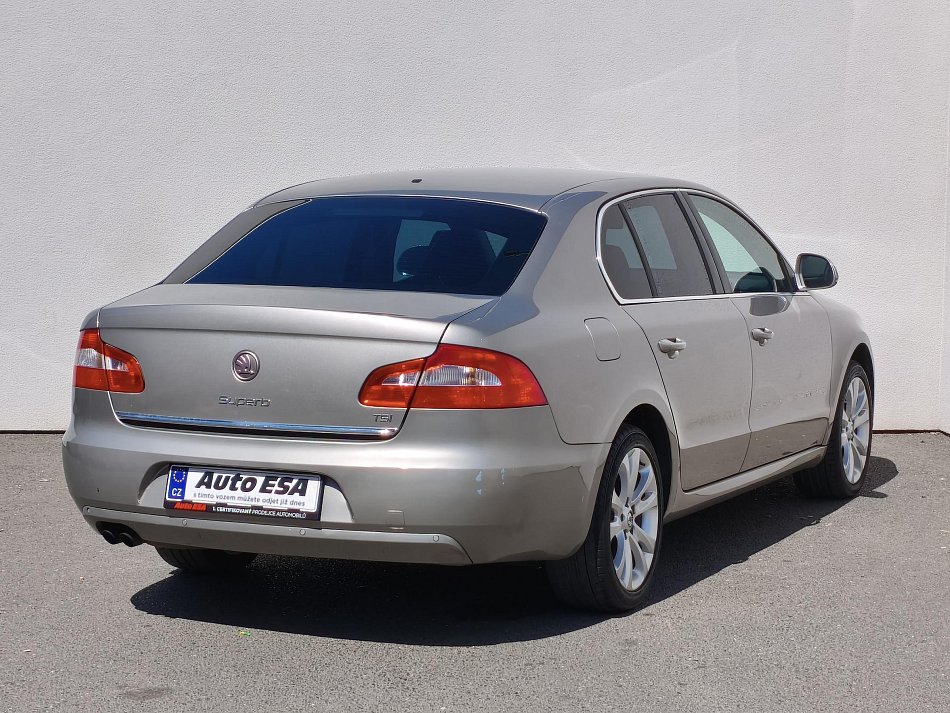 Škoda Superb II 1.4 TSi Family