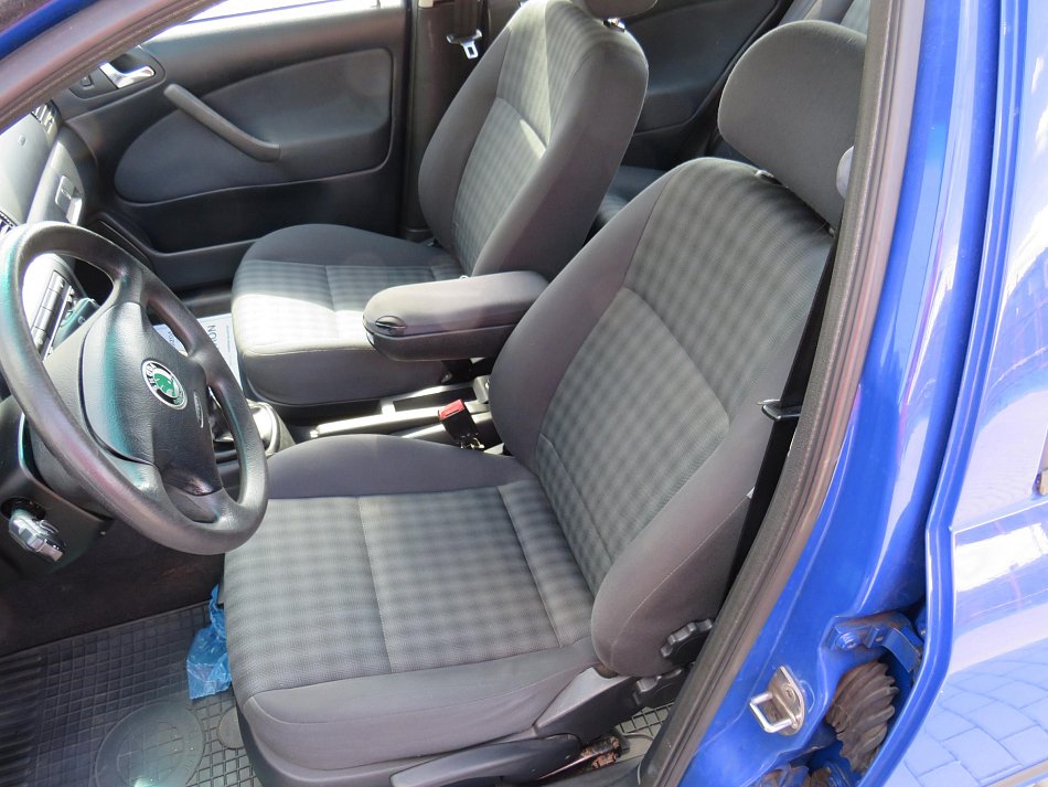 Škoda Octavia 1.6i Tour