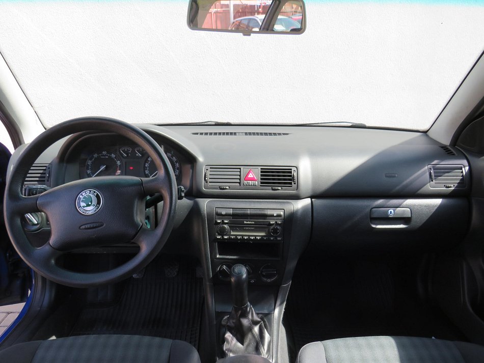 Škoda Octavia 1.6i Tour