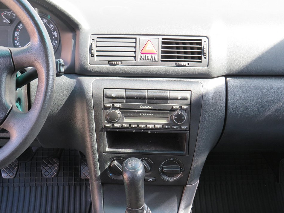 Škoda Octavia 1.6i Tour