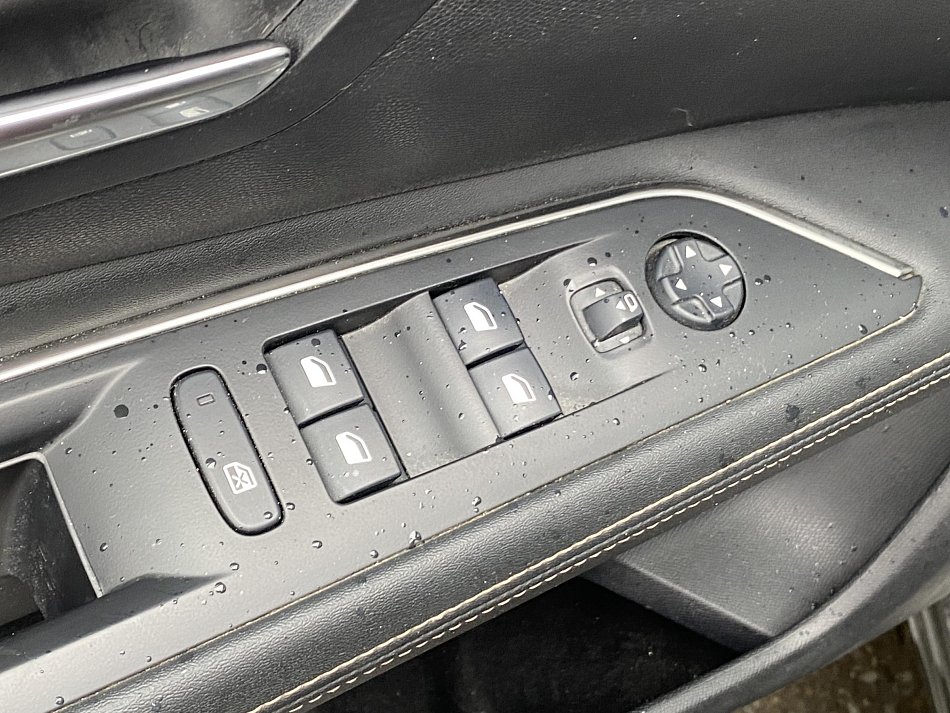 Peugeot 3008 2.0 HDi GT