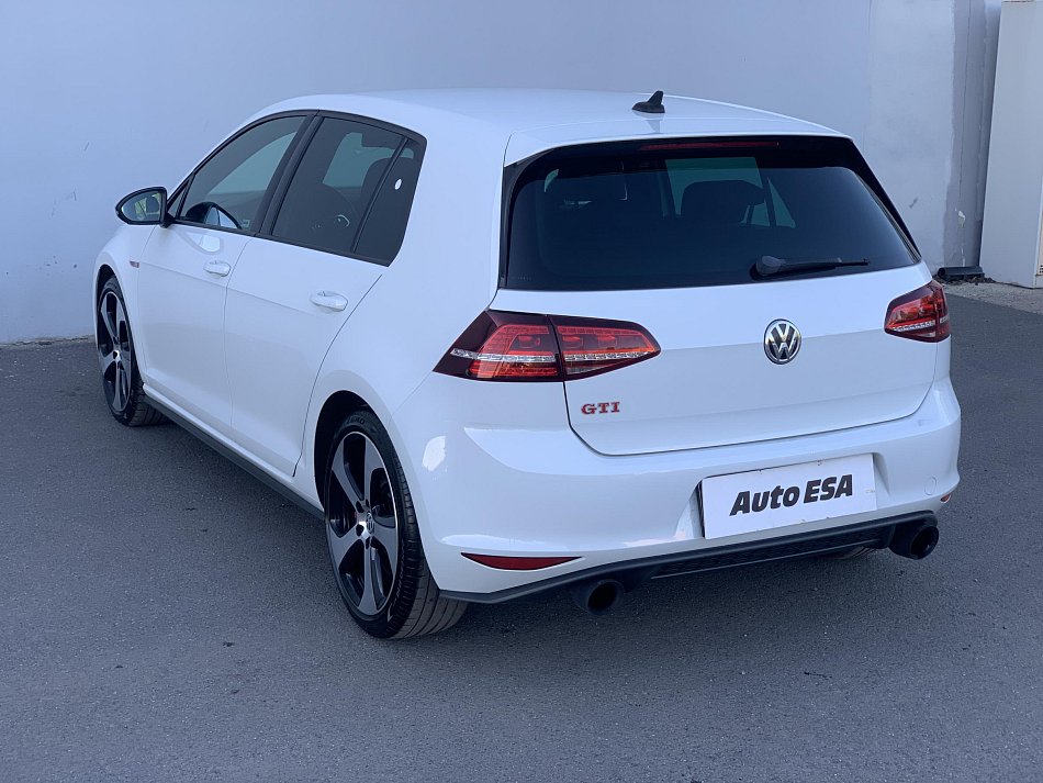 Volkswagen Golf 2.0 TSi GTi