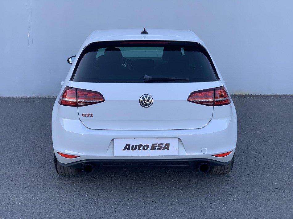 Volkswagen Golf 2.0 TSi GTi