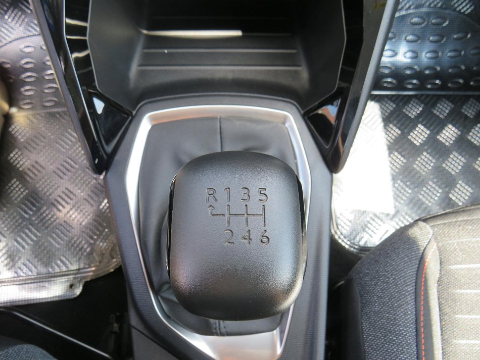 Peugeot 2008 1.2PT Active