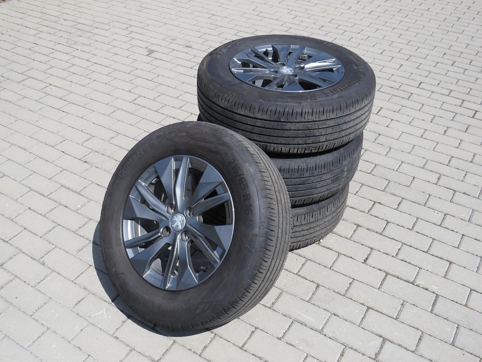 Peugeot 2008 1.2PT Active