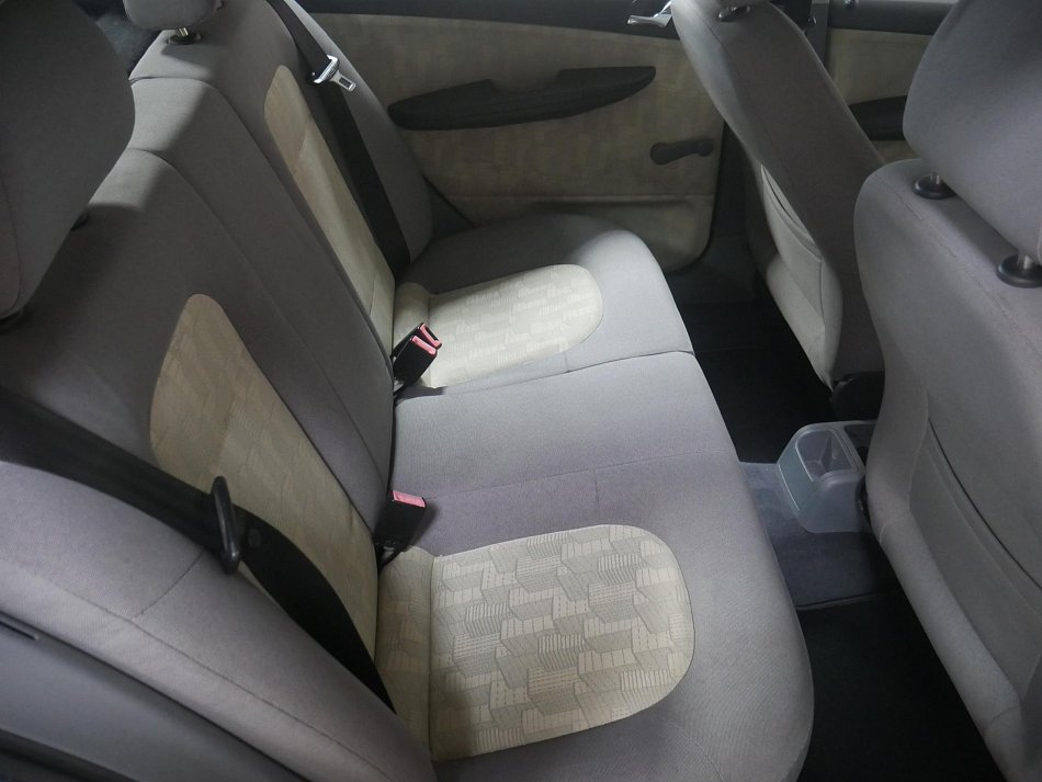 Škoda Fabia I 1.4i 16V 