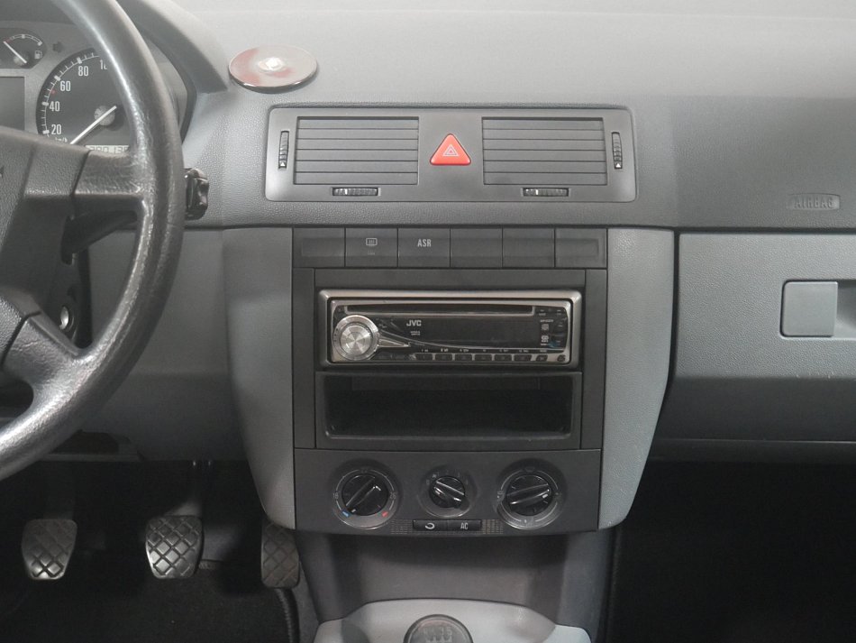 Škoda Fabia I 1.4i 16V 