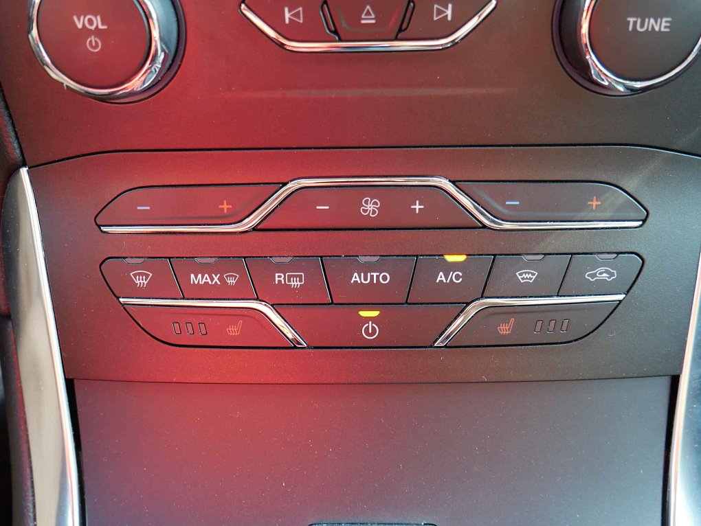 Ford S-MAX 2.0 TDCi  7míst
