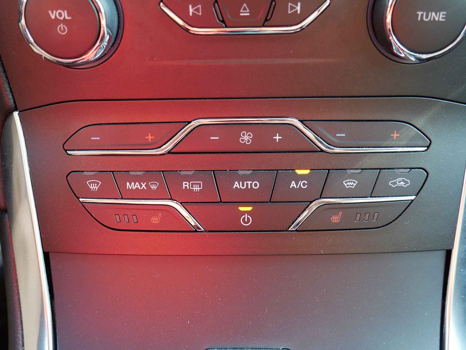 Ford S-MAX 2.0 TDCi  7míst
