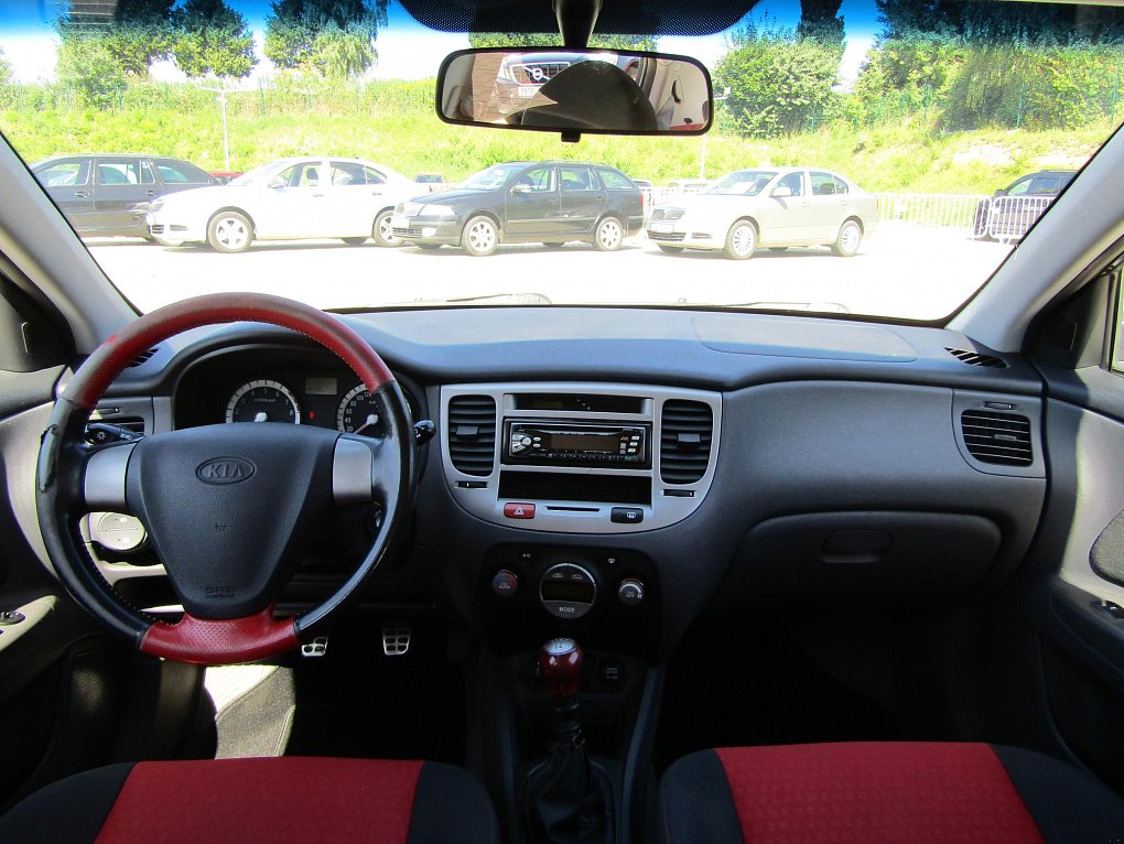 Kia Rio 1.6 i 