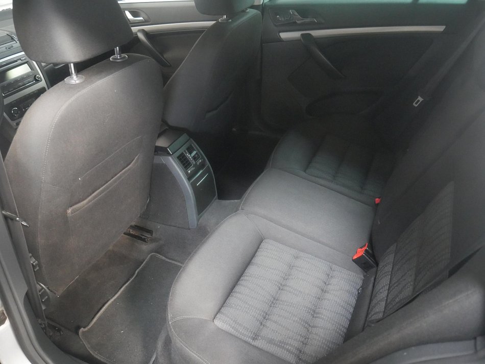 Škoda Octavia II 1.6 TDi Elegance