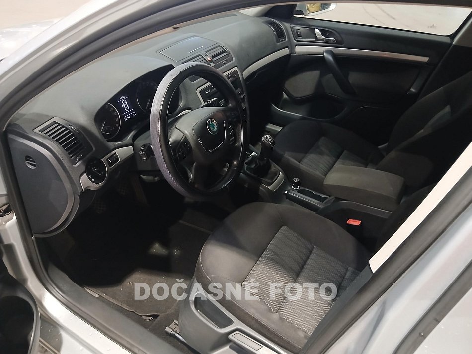 Škoda Octavia II 1.6 TDi Elegance