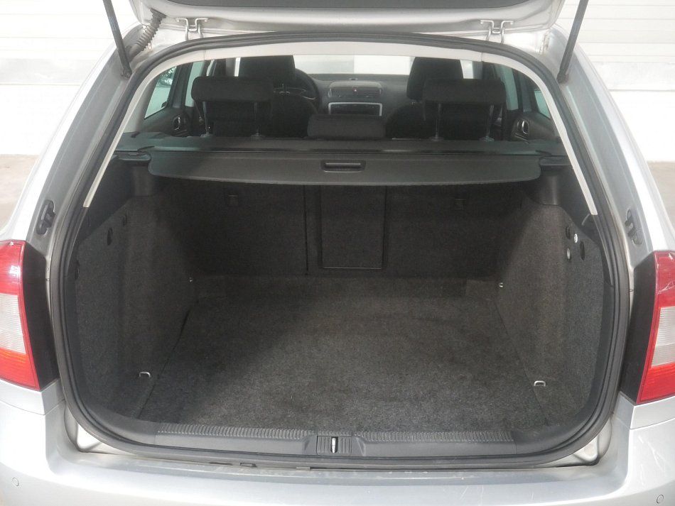Škoda Octavia II 1.6 TDi Elegance