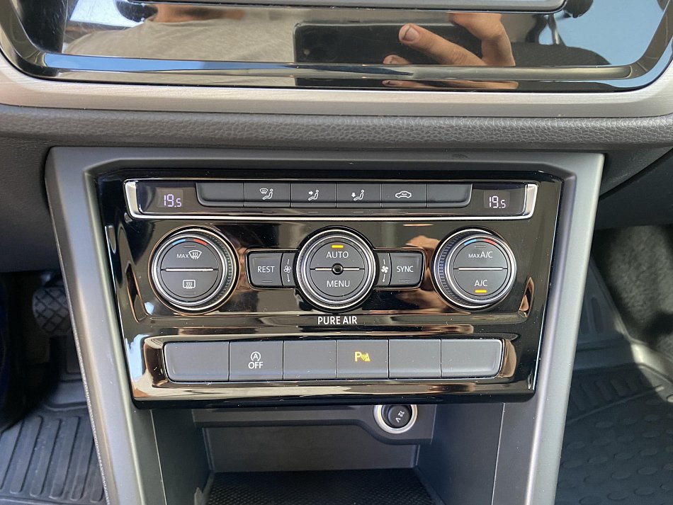 Volkswagen Touran 2.0 TDi 