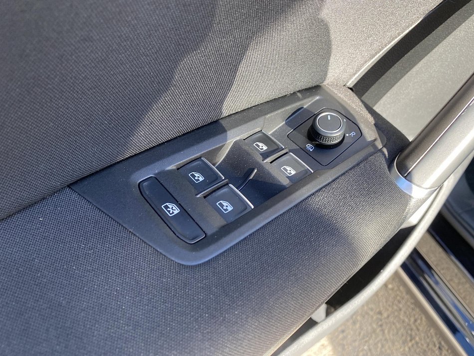 Volkswagen Touran 2.0 TDi 